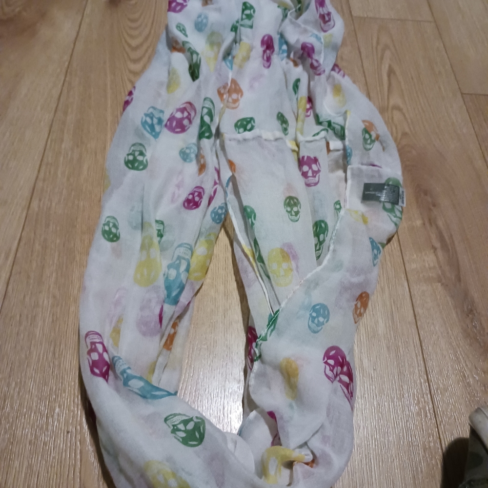 Skull Scarf
